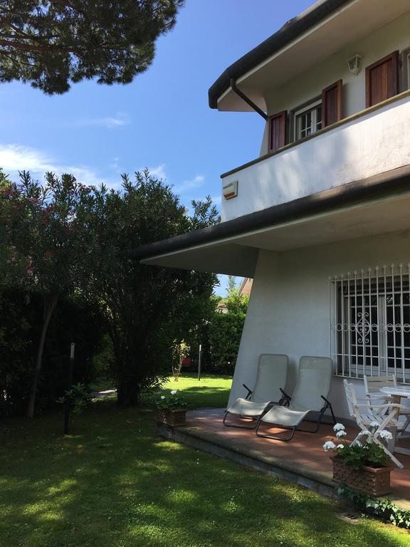 Holiday Home Villetta Cinquale Eksteriør billede
